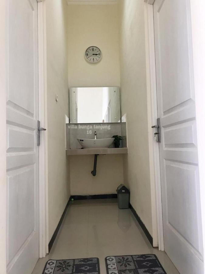 Villa Syariah Bunga Tanjung 16 Бату Екстериор снимка
