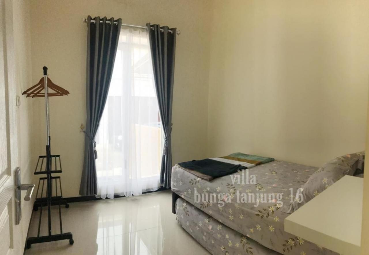 Villa Syariah Bunga Tanjung 16 Бату Екстериор снимка