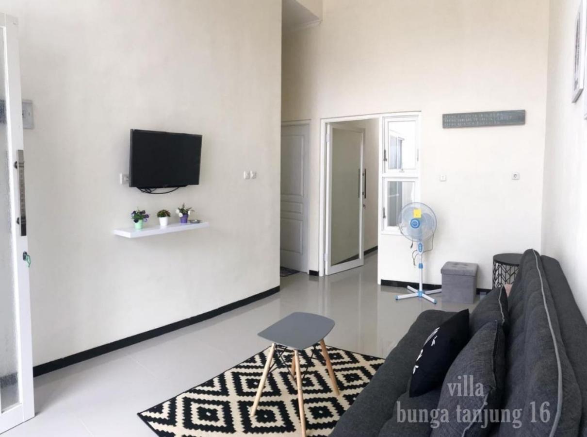 Villa Syariah Bunga Tanjung 16 Бату Екстериор снимка