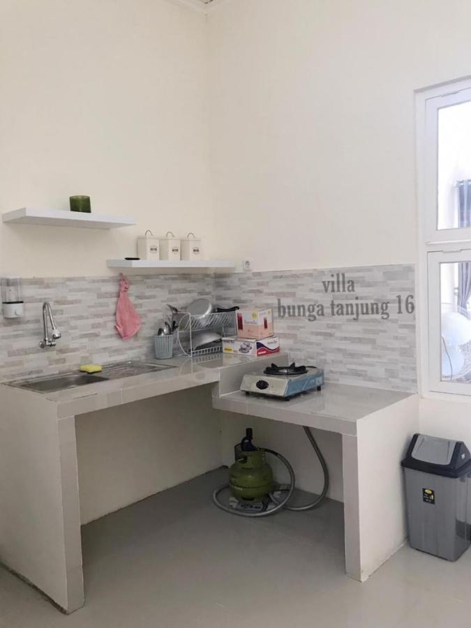 Villa Syariah Bunga Tanjung 16 Бату Екстериор снимка